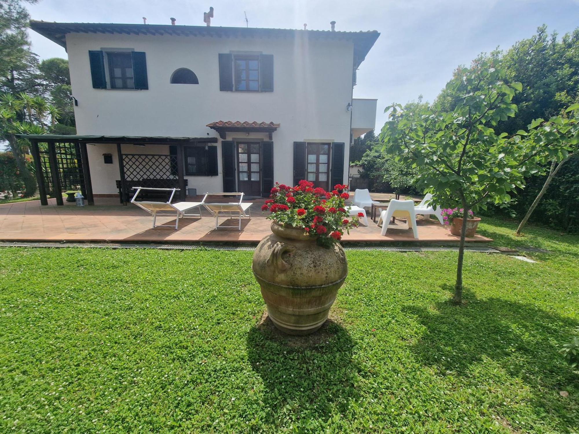 Campo Al Lupo Daire Livorno Dış mekan fotoğraf